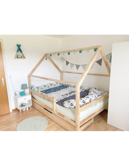 Lit gigogne grande taille avec barrière amovible Lit gigogne grande taille avec barrière amovible