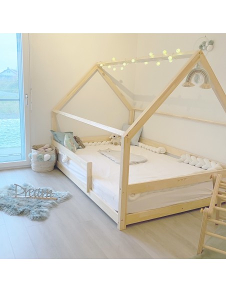 Lit cabane avec barrière amovible grande taille Lit cabane avec barrière amovible grande taille
