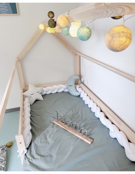 Lit cabane avec barreaux non-amovibles