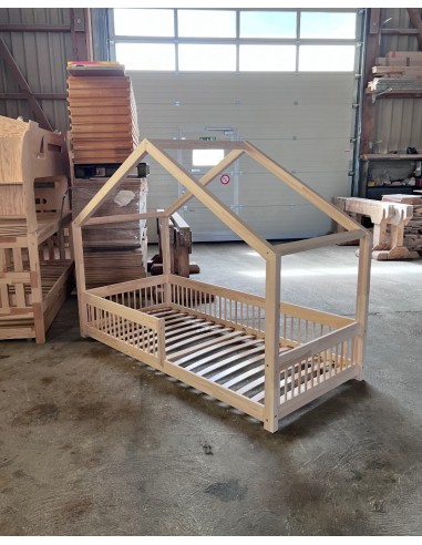 Lit cabane inversé avec barreaux arrondis non-amovibles